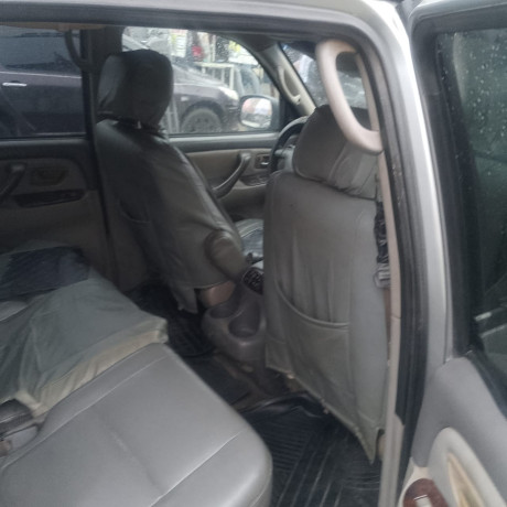hirecharter-service-for-toyota-sequoia-big-3