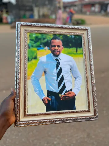 Premium Personalized Frames photo 3