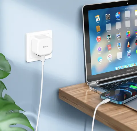 Hoco original iPhone charger in Warri